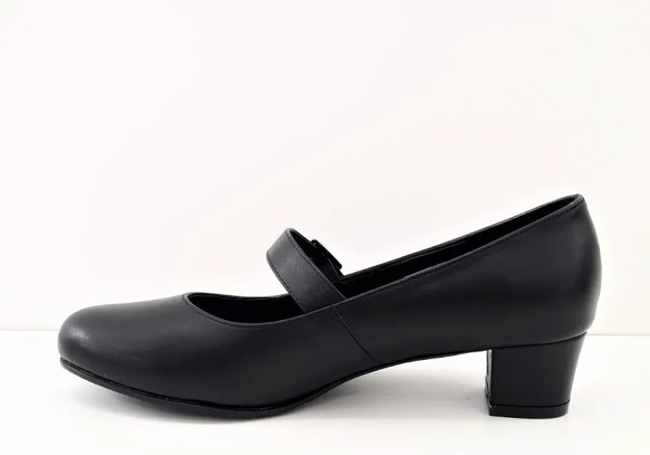 Chantana avokkaat poikkiremmillä / Musta nahka