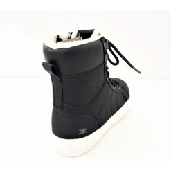 North talvitennarit / Ottawa, Musta